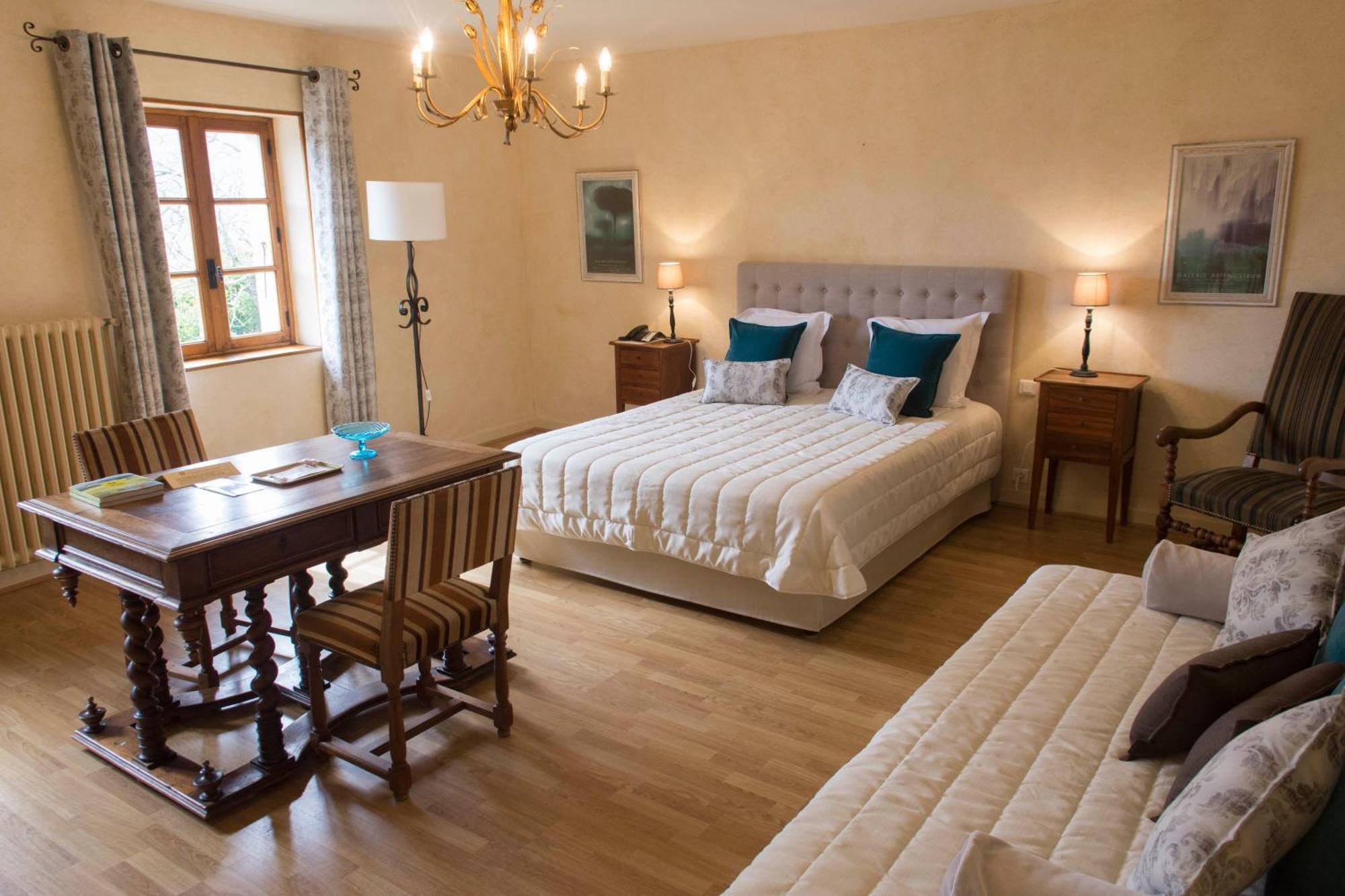 Logis Hotel Les Hospitaliers 르포엣라발 외부 사진