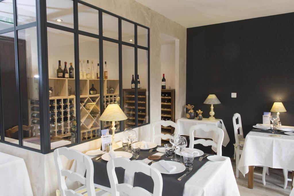 Logis Hotel Les Hospitaliers 르포엣라발 외부 사진