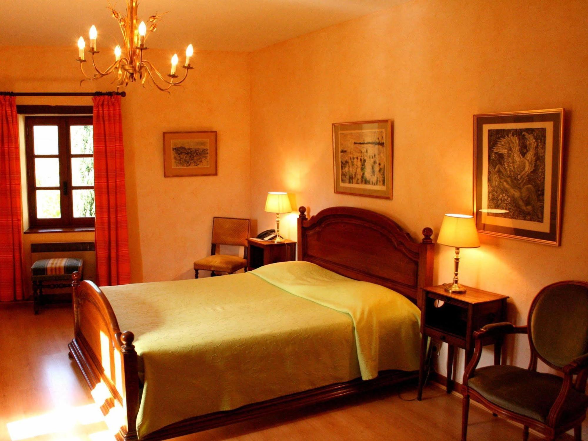 Logis Hotel Les Hospitaliers 르포엣라발 외부 사진